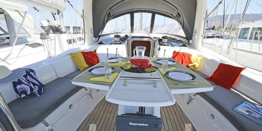 Beneteau Oceanis 50 Family