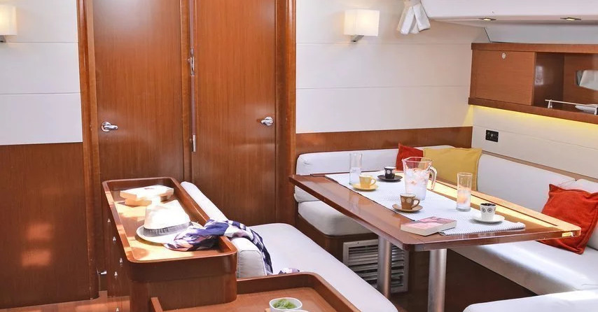 Beneteau Oceanis 50 Family