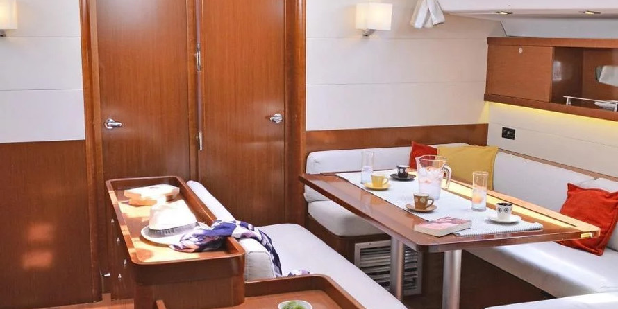 Beneteau Oceanis 50 Family