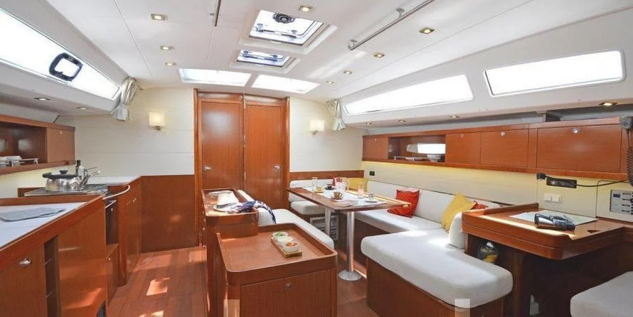 Beneteau Oceanis 50 Family