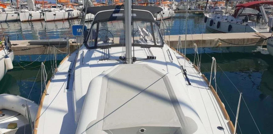 Beneteau Oceanis 38.1