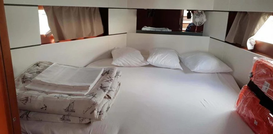Beneteau Oceanis 38.1