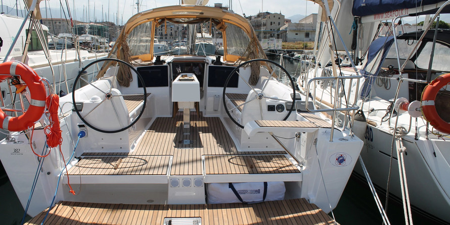 Dufour 382