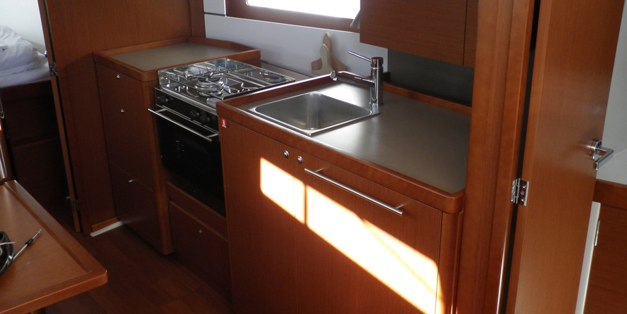 Beneteau Oceanis 38.1