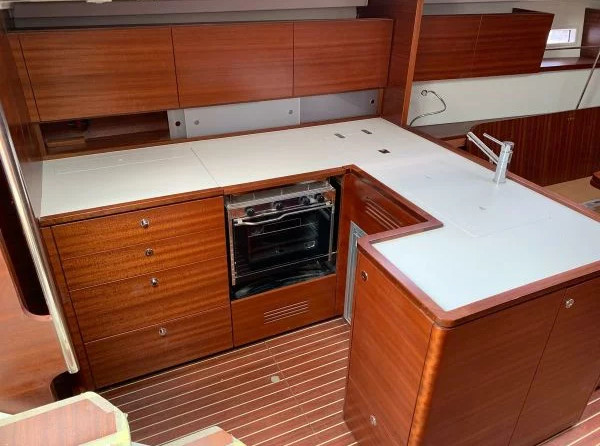 Salona 44