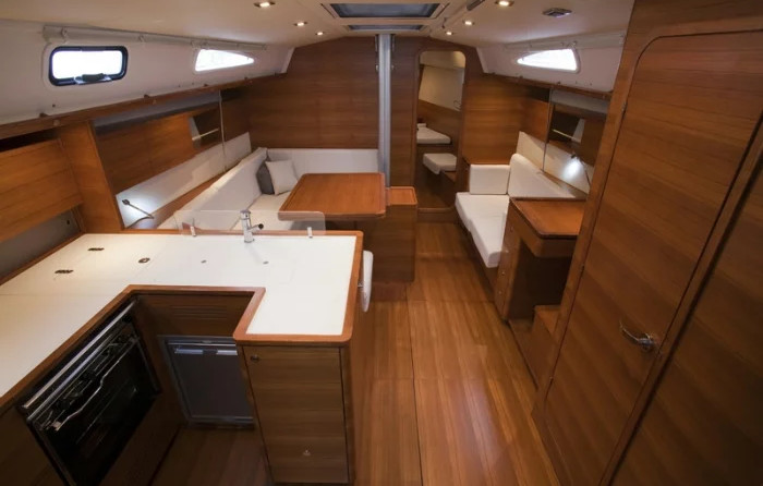 Salona 44
