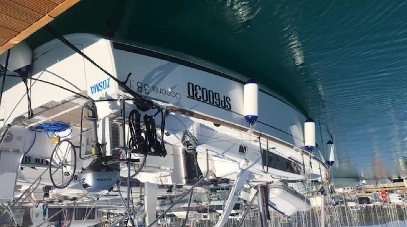 Beneteau Oceanis 38.1