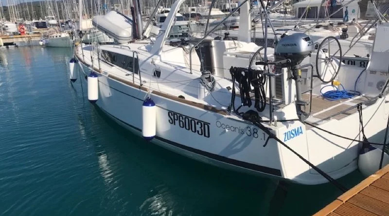 Beneteau Oceanis 38.1