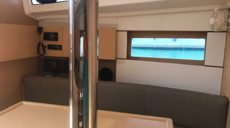 Beneteau Oceanis 38.1