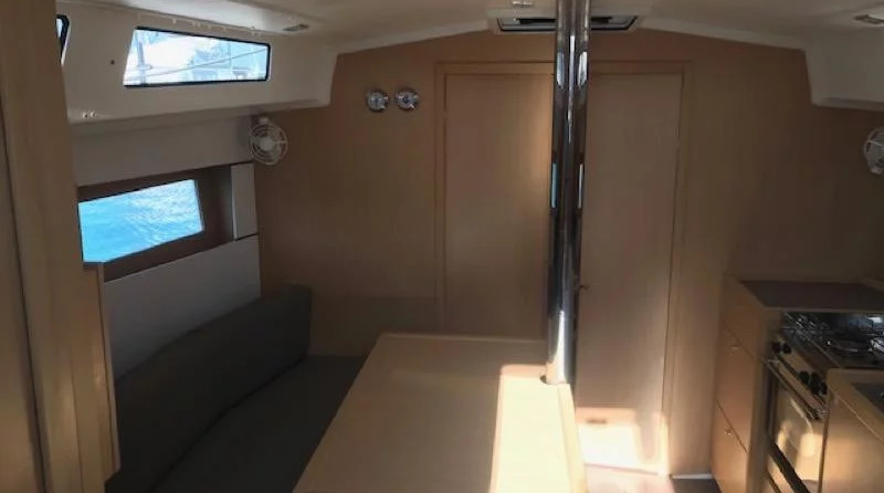 Beneteau Oceanis 38.1