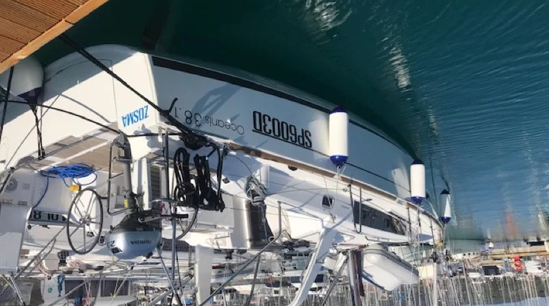 Beneteau Oceanis 38.1