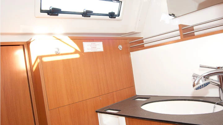 Bavaria Cruiser 36