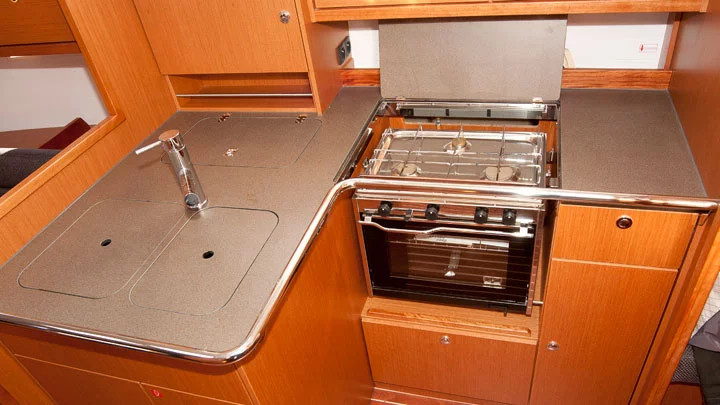 Bavaria Cruiser 36