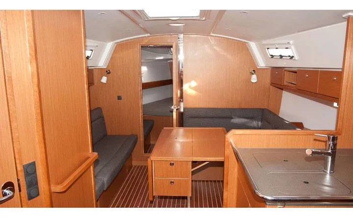 Bavaria Cruiser 36