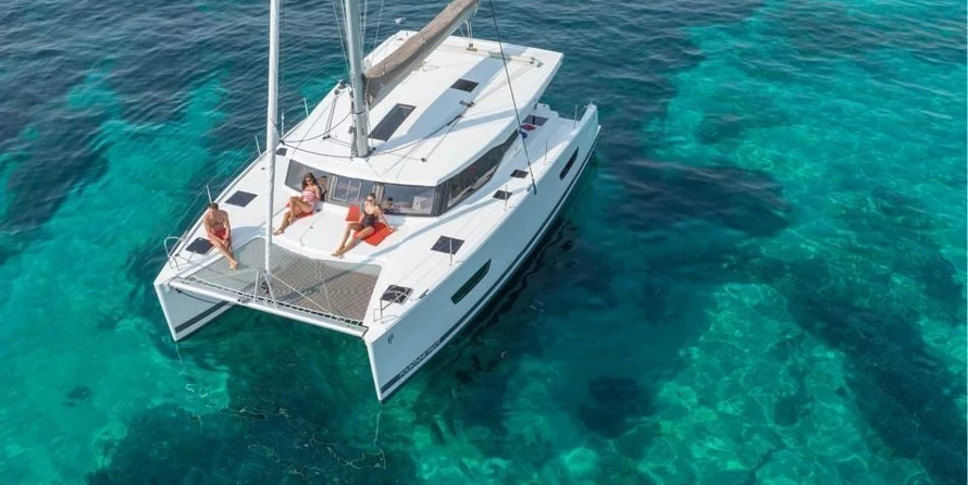 Fountaine Pajot Lucia 40