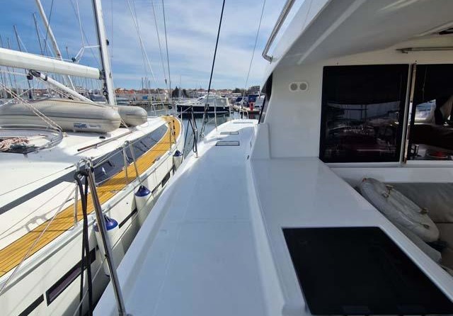 Fountaine Pajot Lucia 40