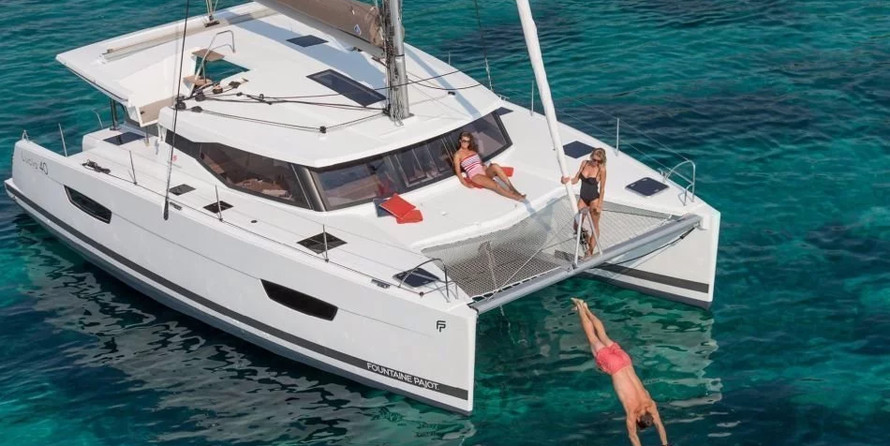 Fountaine Pajot Lucia 40