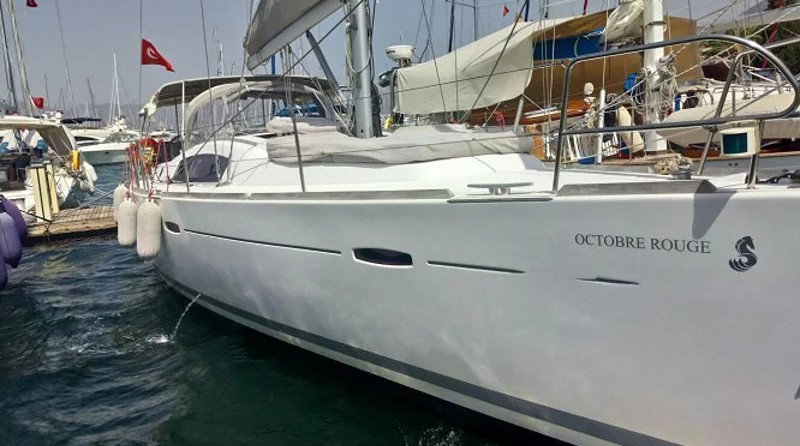 Beneteau 43