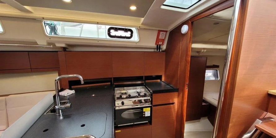 Hanse 418