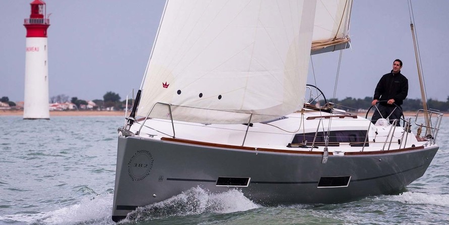 Dufour 382