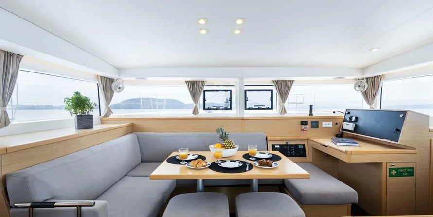 Lagoon 400 S2