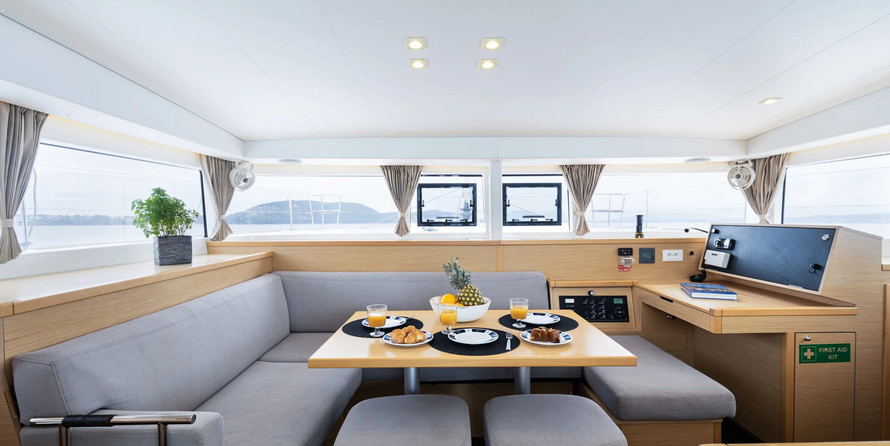Lagoon 400 S2