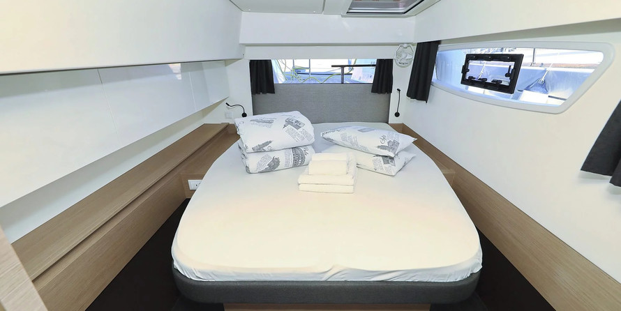 Fountaine Pajot Elba 45