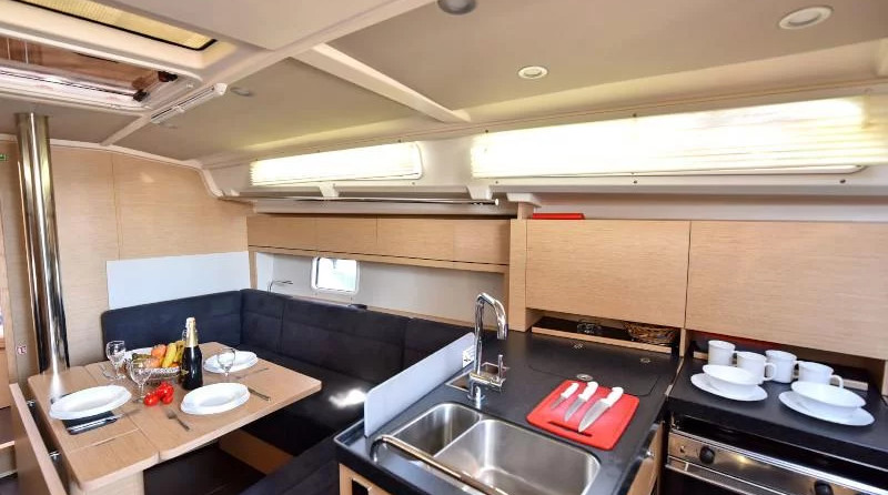 Hanse 418
