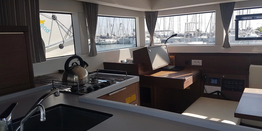 Lagoon 40