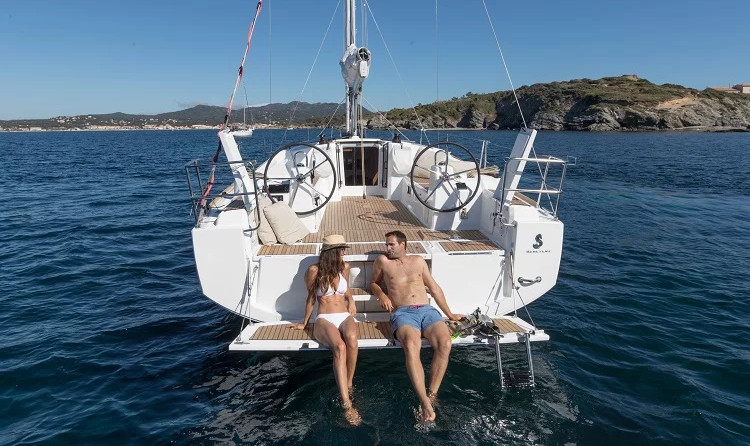 Beneteau Oceanis 38.1