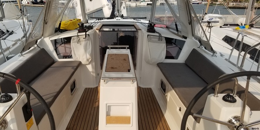 Beneteau Oceanis 38.1