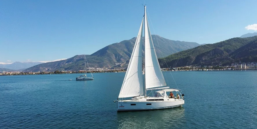 Beneteau Oceanis 38.1