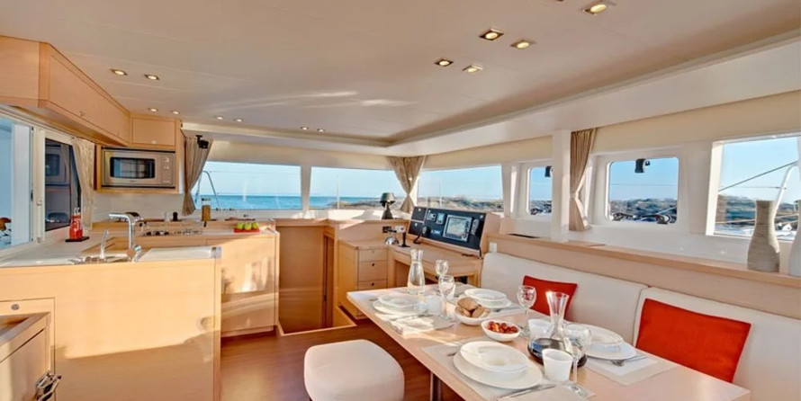 Lagoon 450 - 4 + 2 cab.