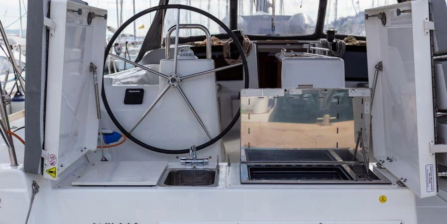 Dufour 460