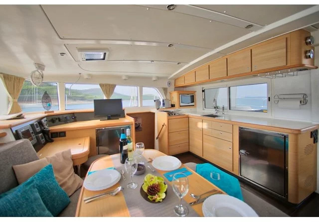 Lagoon 440