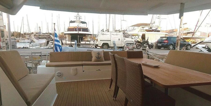 Fountaine Pajot Lucia 40