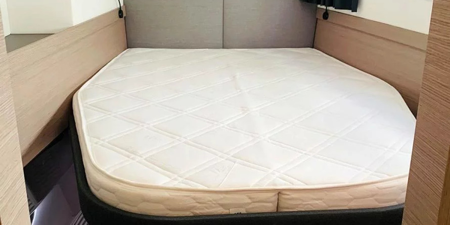 Fountaine Pajot Elba 45