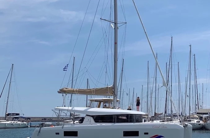 Lagoon 42