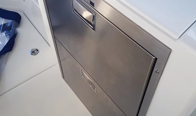 Sun Loft 47 - 6+1 cab.