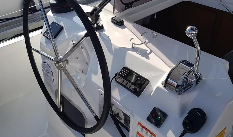 Sun Loft 47 - 6+1 cab.