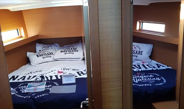 Sun Loft 47 - 6+1 cab.