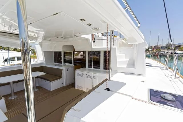 Lagoon 450 F
