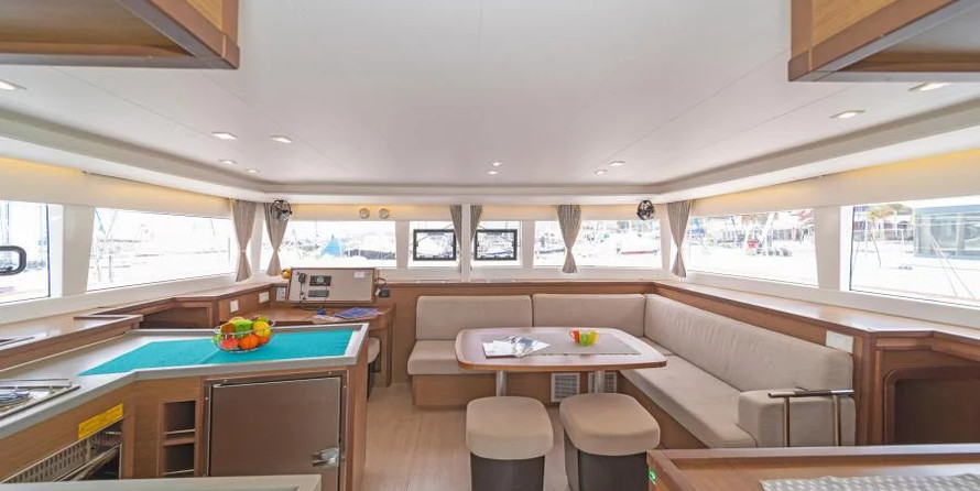 Lagoon 450 F