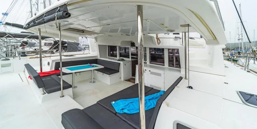Lagoon 450 F