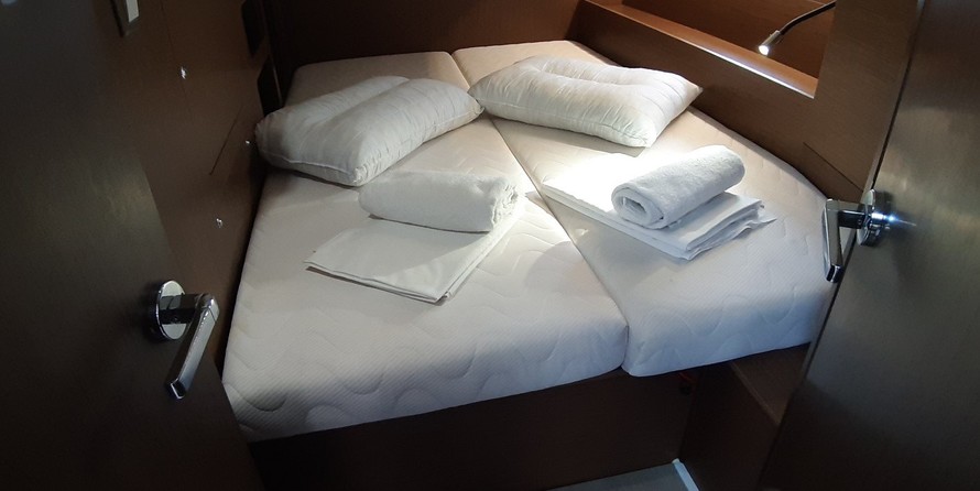 Beneteau Oceanis 46.1