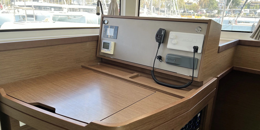 Lagoon 42