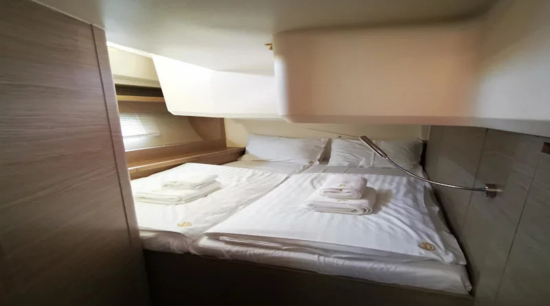 Hanse 548