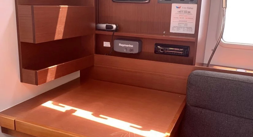 Hanse 445