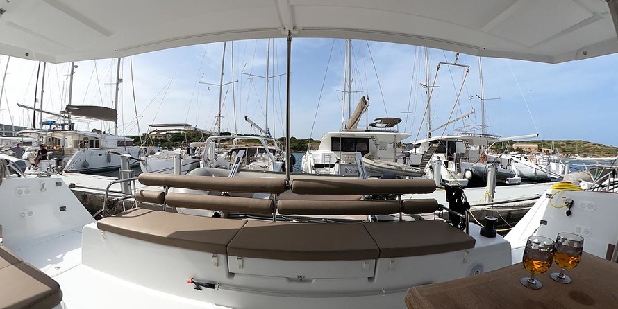 Fountaine Pajot Astréa 42
