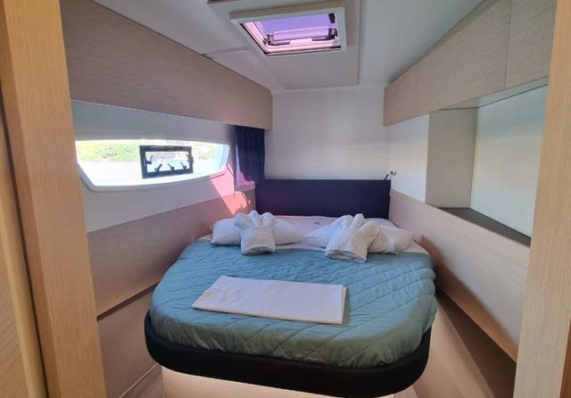 Fountaine Pajot Astrea 42